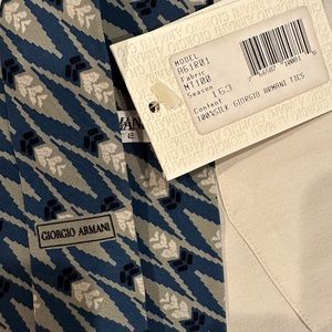 COPY - BNWT Giorgio Armani tie 100% silk